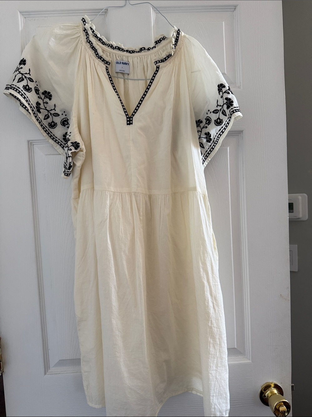 Old Navy embroidered dress size large